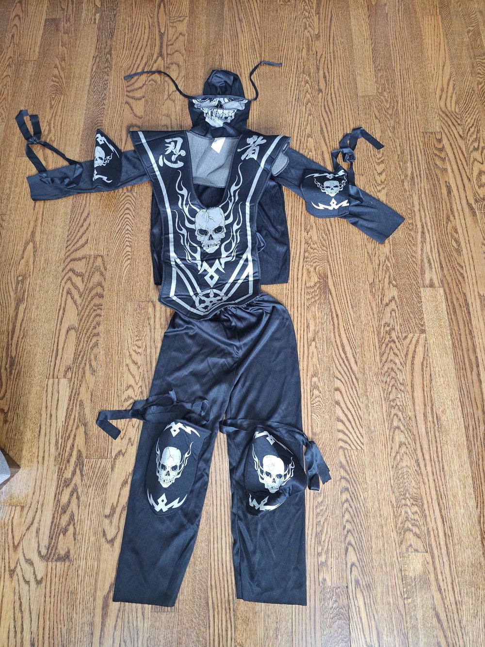 Kids Skull Ninja Halloween Costume – Size 4–6 – Mask, Armor & Pants Set